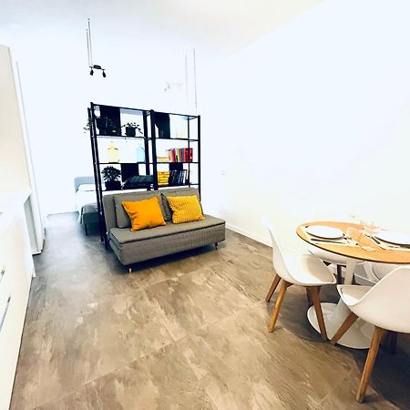 شقة Tortona 767 - Smart House Nella Moda E Design - Navigli - Fuori Salone ميلان المظهر الخارجي الصورة